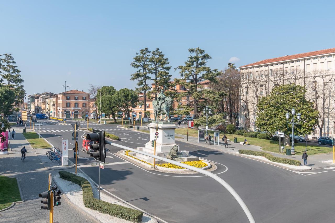 Appartamento Piazza Garibaldi - F&L Apartment بريشا المظهر الخارجي الصورة